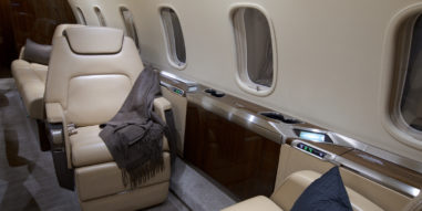 Challenger 350 interior captain's chair