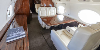 Gulfstream G550 Interior - four chairs and table