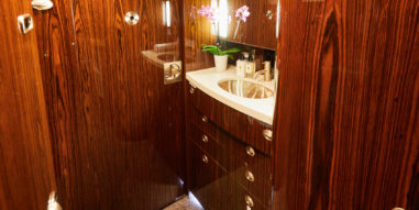 Gulfstream G550 Interior - lavatory sink