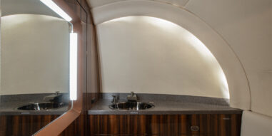 Hawker 800XP Interior Lavatory