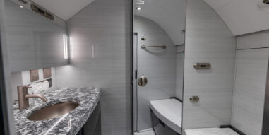 Gulfsteam G550 Interior lavatory