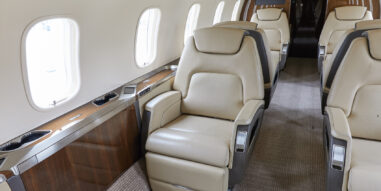 challenger 350 interior captain's chair